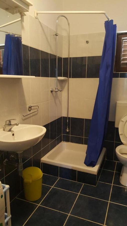 Apartmani Lovre Posedarje Exteriér fotografie