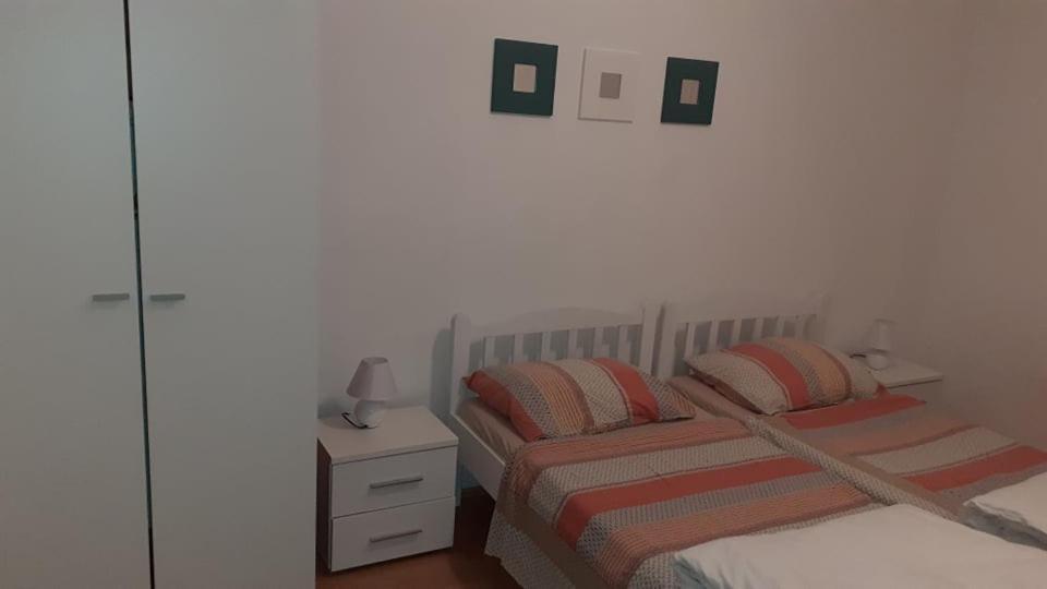 Apartmani Lovre Posedarje Exteriér fotografie
