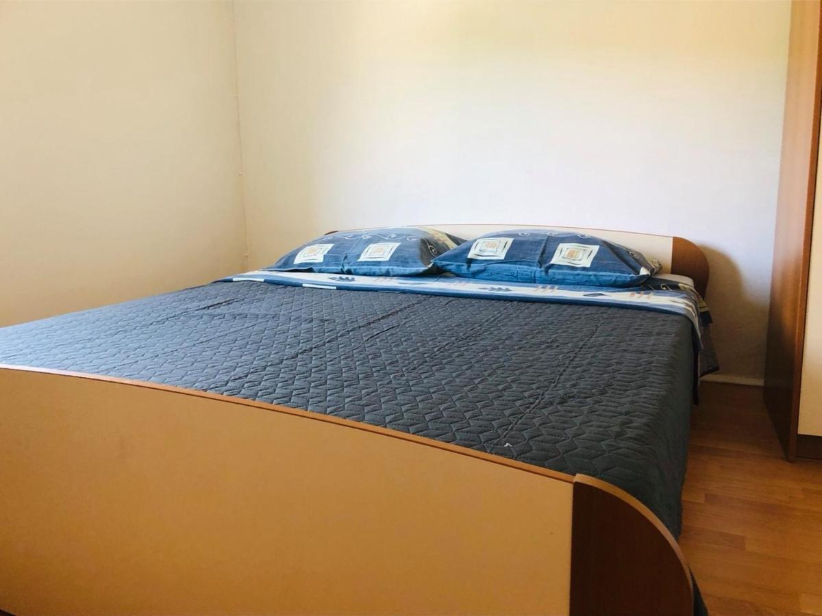 Apartmani Lovre Posedarje Exteriér fotografie