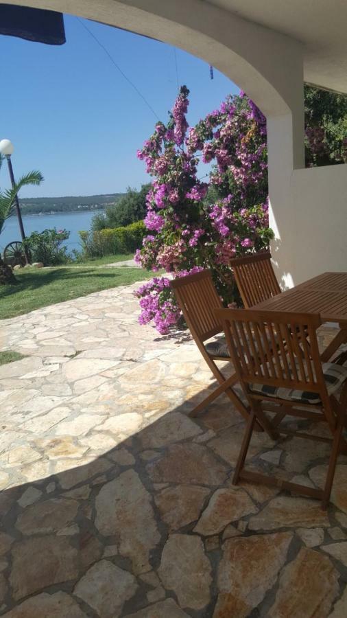 Apartmani Lovre Posedarje Exteriér fotografie