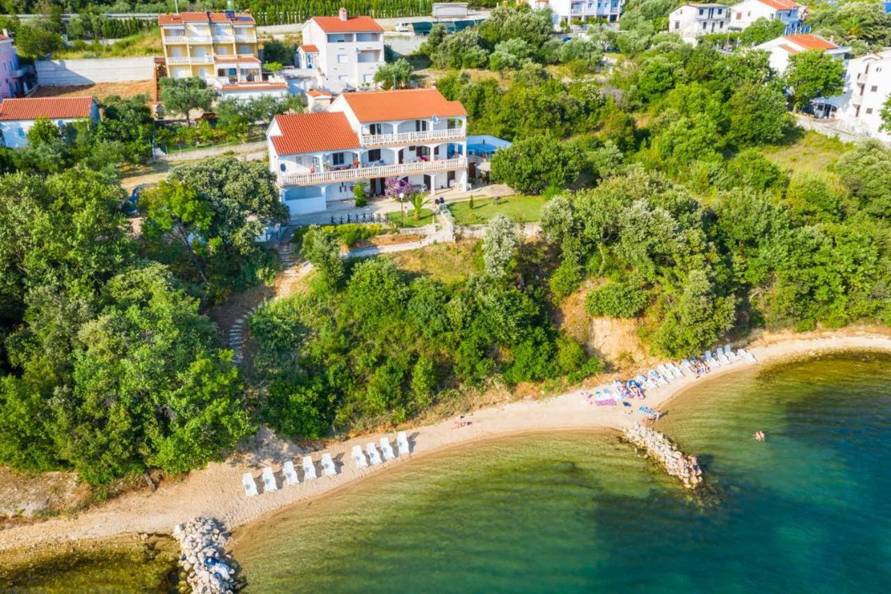 Apartmani Lovre Posedarje Exteriér fotografie